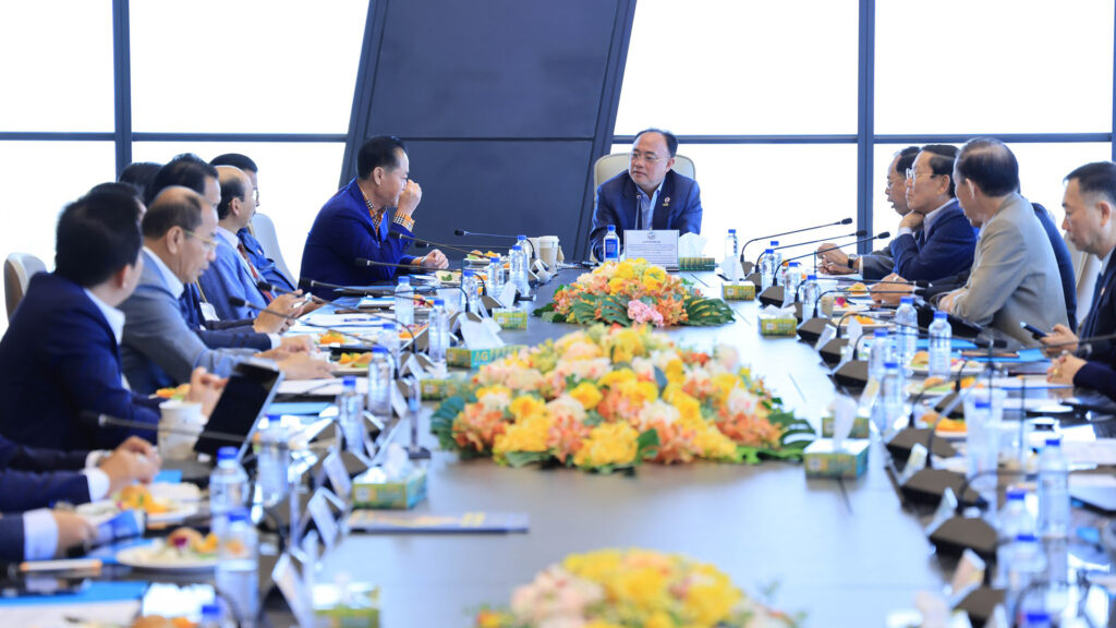 Kith Meng and Chamber of Commerce